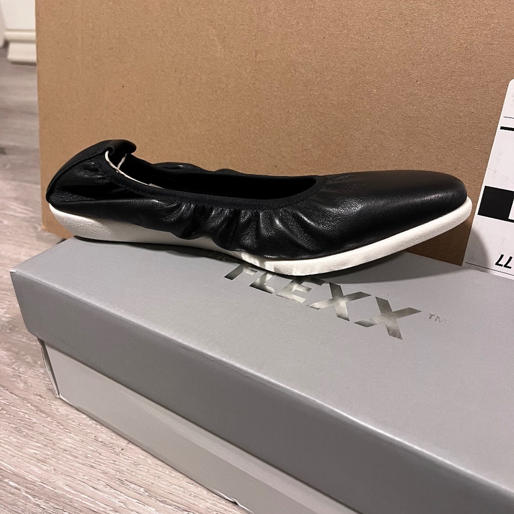 Ballet flats